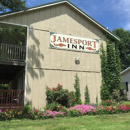 Jamesport Inn Exterior photo